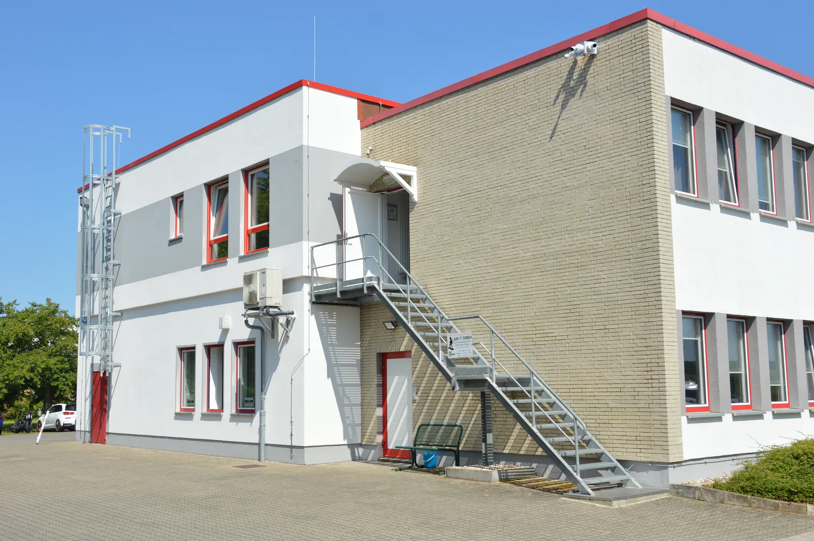 Bürogebäude der L&M IT GmbH am Schwarzbachgrund in Bad Düben